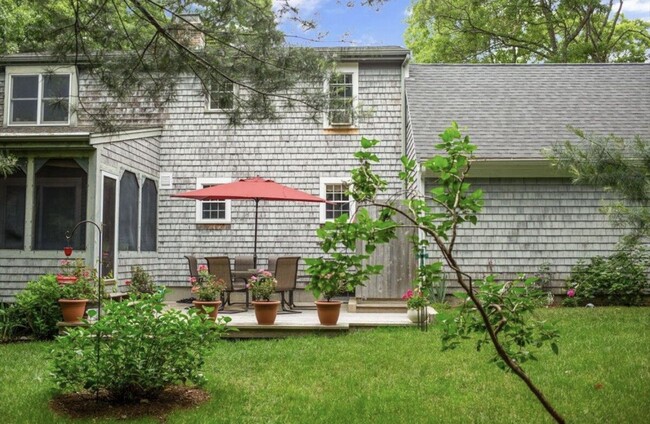 Building Photo - 35 Samoset Rd