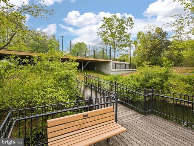 Building Photo - 1426 Yellowwood Ct