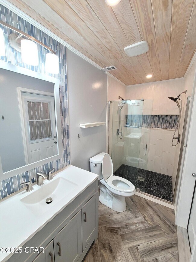 Building Photo - 325 Alexander Dr