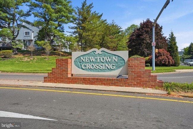 Building Photo - 22 Wyckwood Ct
