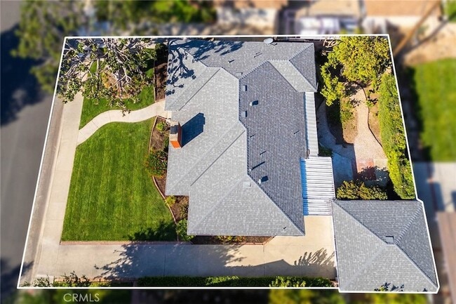 Building Photo - 1505 N Rosewood Ave