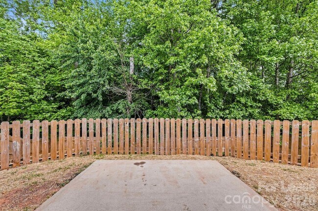 Building Photo - 6056 Shamrock Green Drive