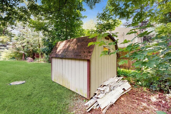 Building Photo - 37 Shady Creek Rd