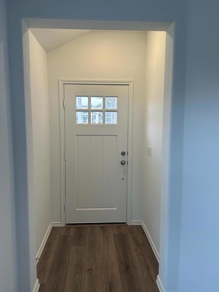 Building Photo - 346 Carmello