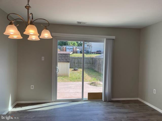 Building Photo - 538 Daisy Dr