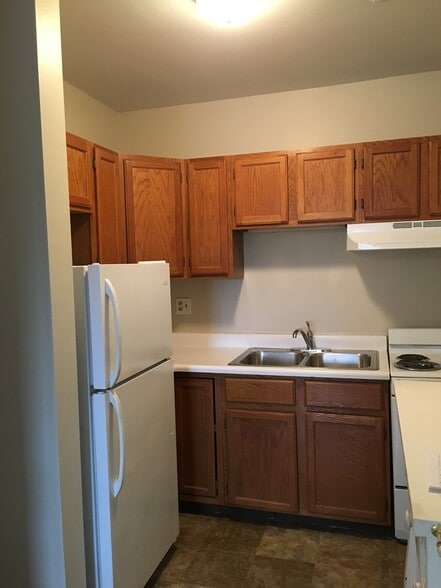 Studio kitchen - 4606 Old Grand Ave