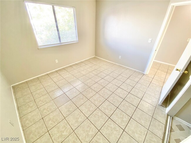 Building Photo - 3417 Civic Center Dr