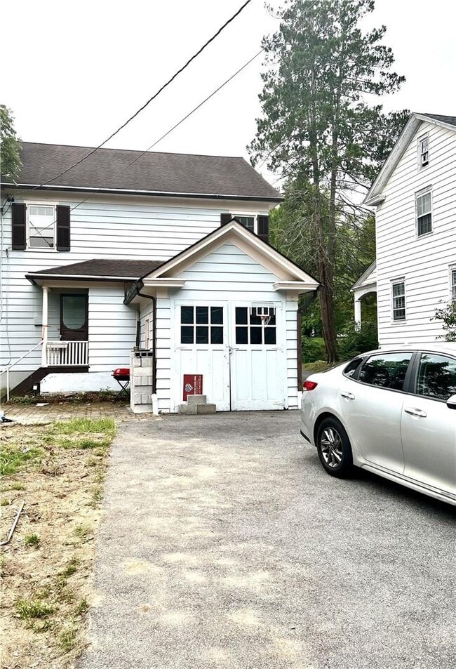 Building Photo - 126 Hooker Ave