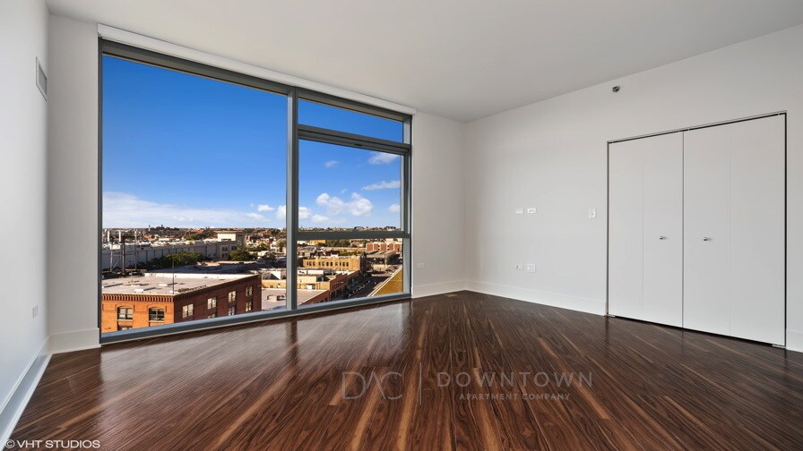 Building Photo - 1578 N Clybourn Ave