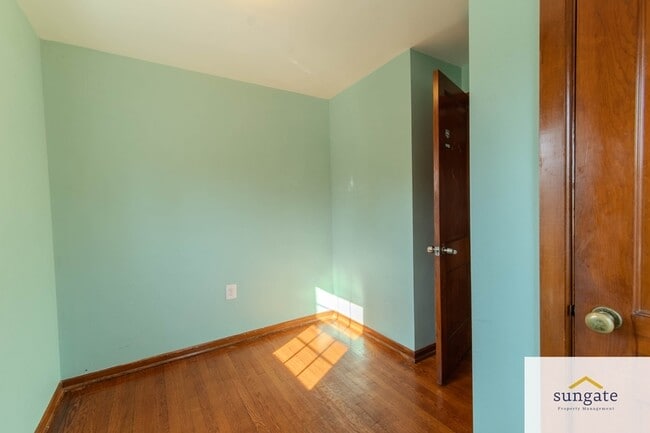 Building Photo - 5615 Queens Chapel Rd