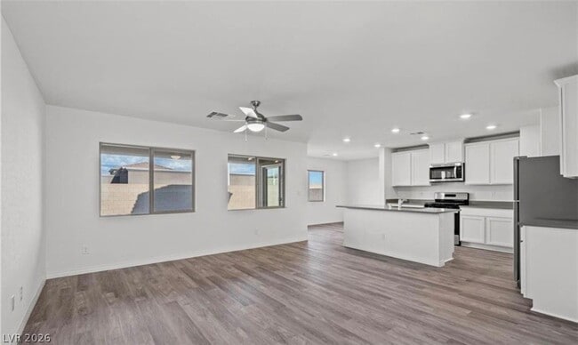 Building Photo - 1705 Cowboy Path Ave