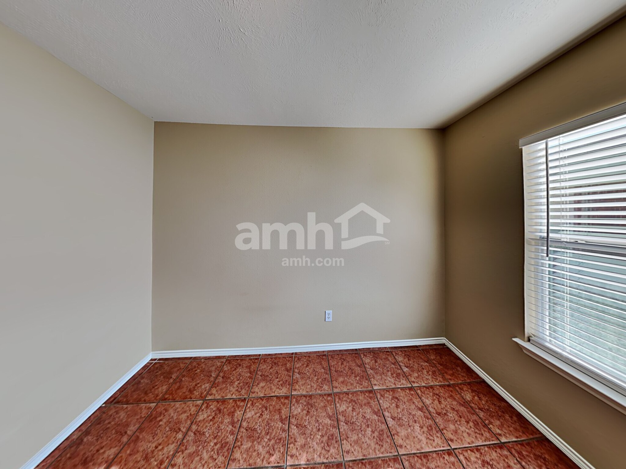 Building Photo - 7710 Eldergrove Ln