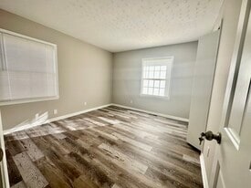 Building Photo - 12004 Branchwater St