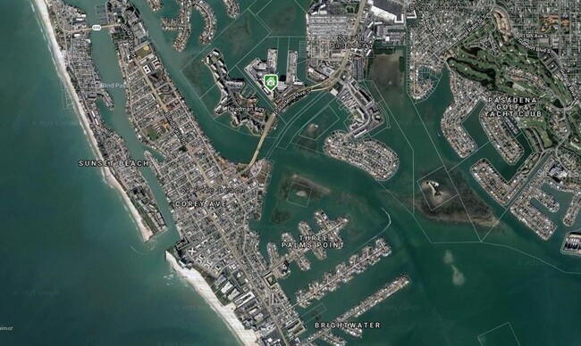 Building Photo - 7400 Sun Island Dr S