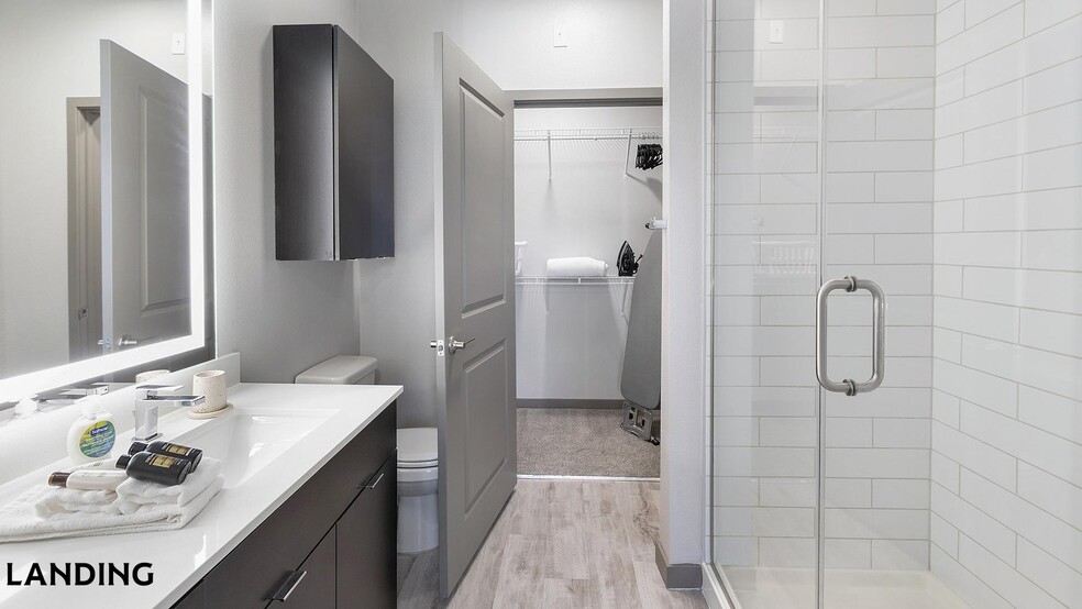 Building Photo - 3150 W Twain Ave