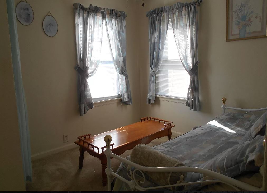 main level bedroom 2 - 915 Marie Ave