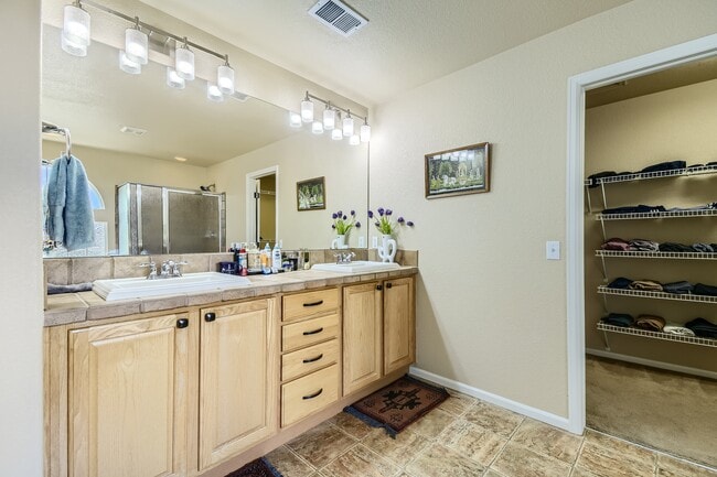 Building Photo - 5236 Malta St