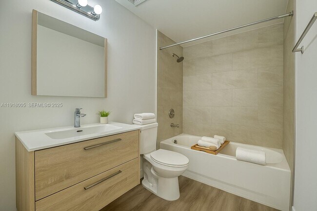 Building Photo - 7300 NW 114th Ave