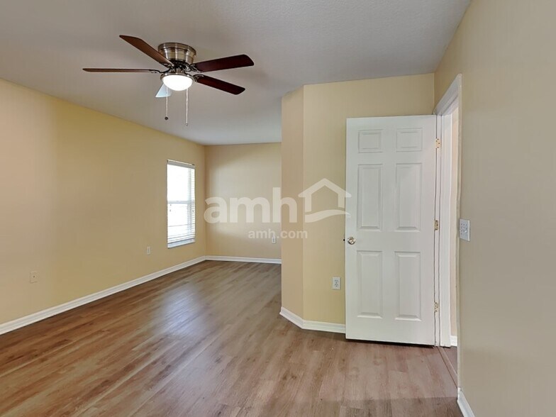 Building Photo - 30450 Wrencrest Dr