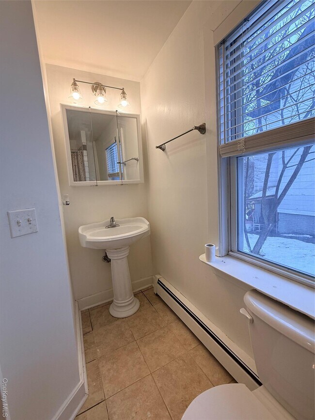 Building Photo - 35 East Ave