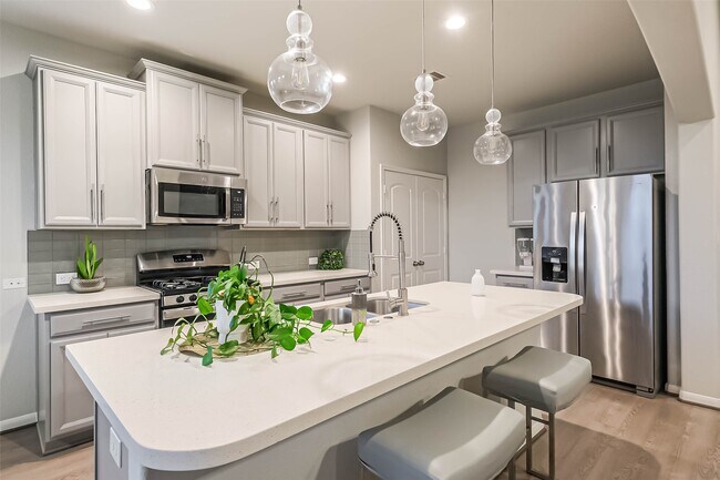 Building Photo - 6214 Scott Way