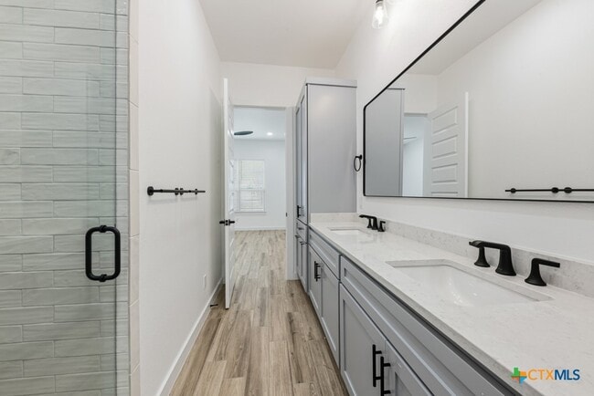 Building Photo - 158 S Academy Ave