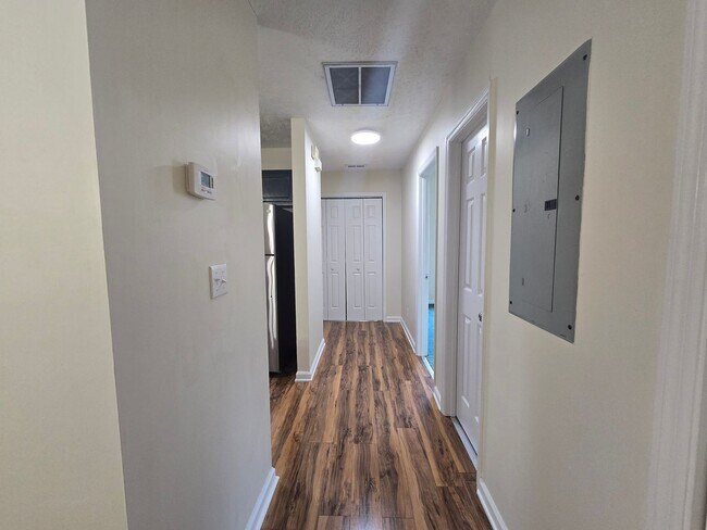 Building Photo - 3411-C Lainey Dr ~ McPherson Green