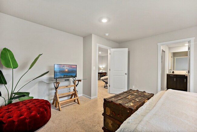 Building Photo - 10715 186th St Ct E