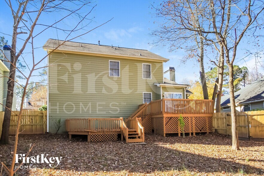 Building Photo - 130 Whisperwood Ln