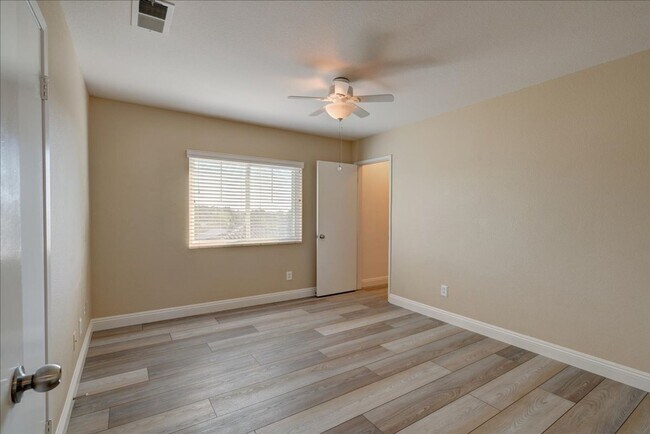 Building Photo - Luxury Arrowood Home for Rent – Available July 6th
