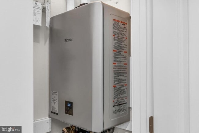 Building Photo - 2108 Winterberry Ln