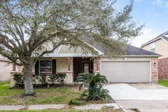 Building Photo - 214 Kestrel Ln