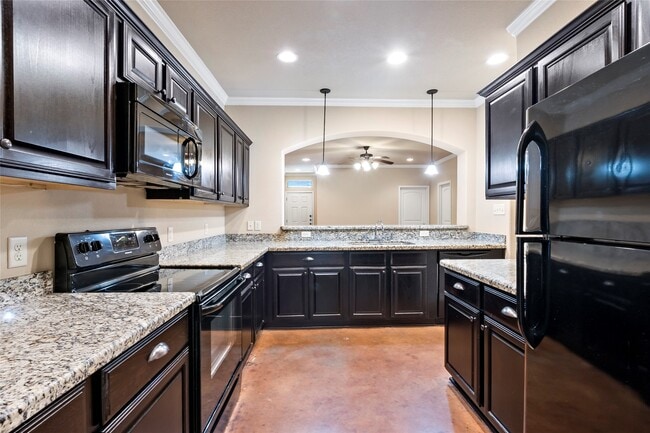 Building Photo - 113 Armored Ave