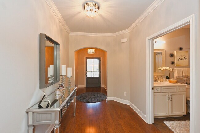 Building Photo - Resort Living at its finest in Foxland Harbor, Gallatin's premier golf and lake community!