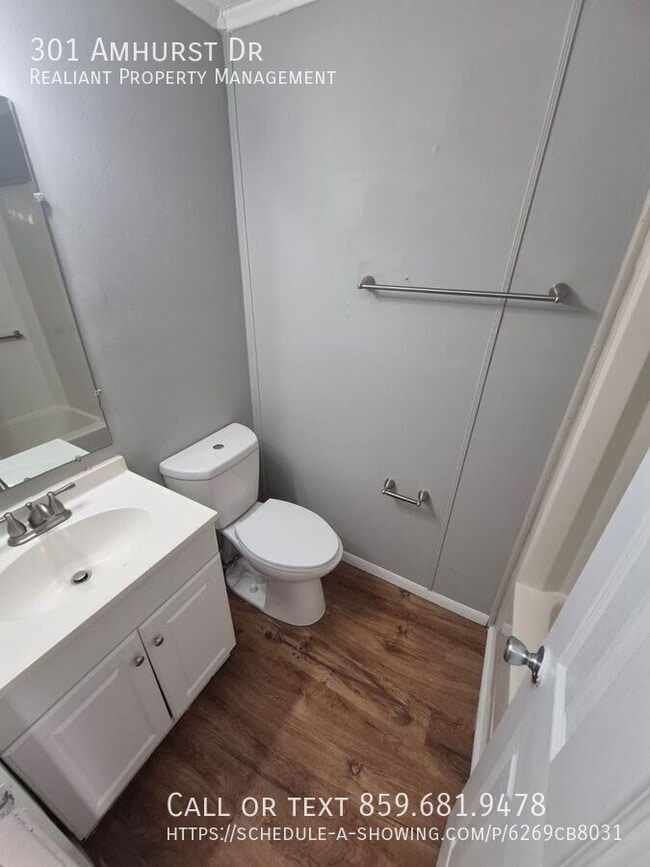 Building Photo - 301 Amhurst Dr