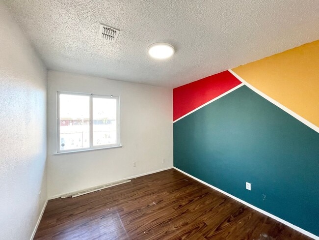 Building Photo - 8208 Sam Rayburn Dr