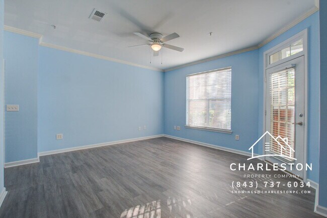 Building Photo - 45 Sycamore Ave