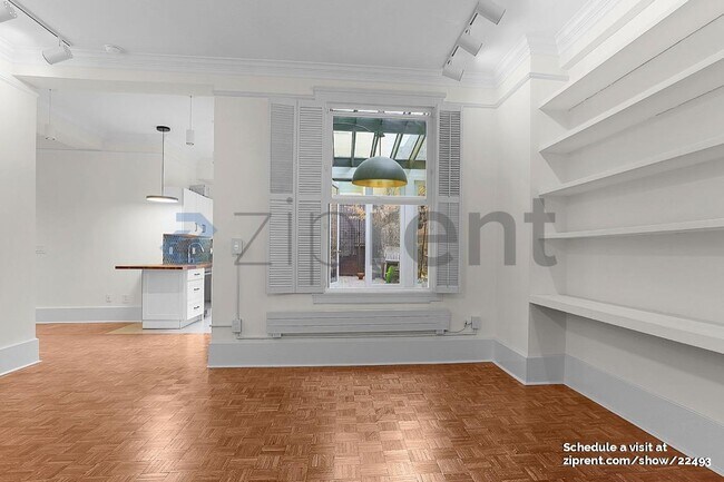 Building Photo - 1519 3rd Ave