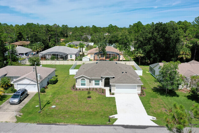 Building Photo - 25 Pine Cottage Ln