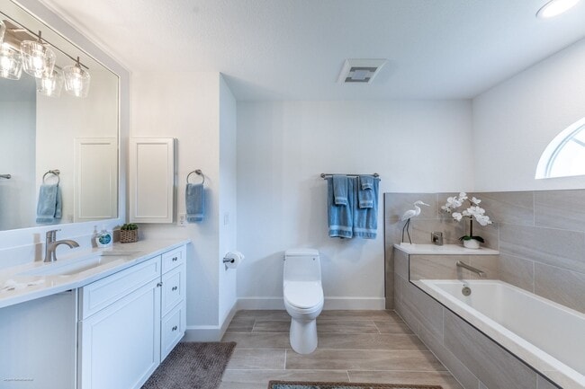Building Photo - 2572 Brazilia Ct