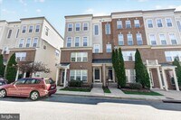 Building Photo - 1811b Wheyfield Dr