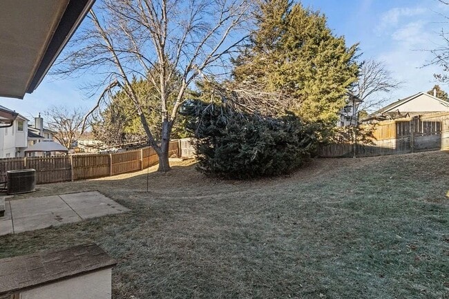 Building Photo - Spacious Harvey Oaks 4-bedroom home with c...