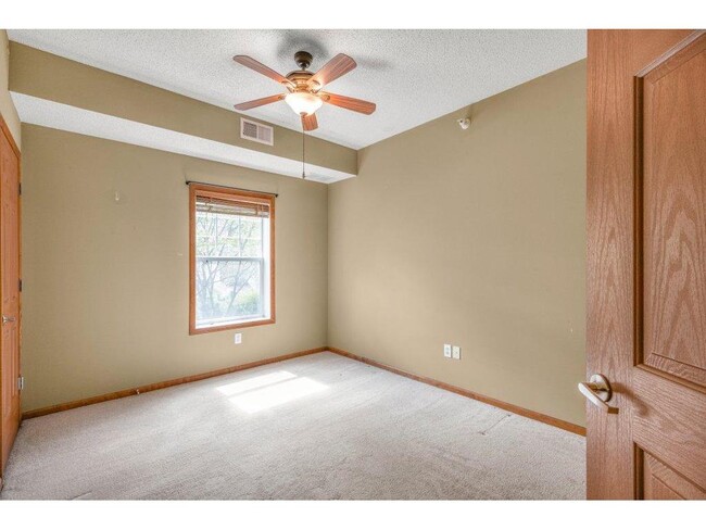 Building Photo - 114200 Hundertmark Rd W