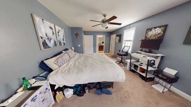 Building Photo - $500 OFF 1st Month's Rent if Leased by 07/...