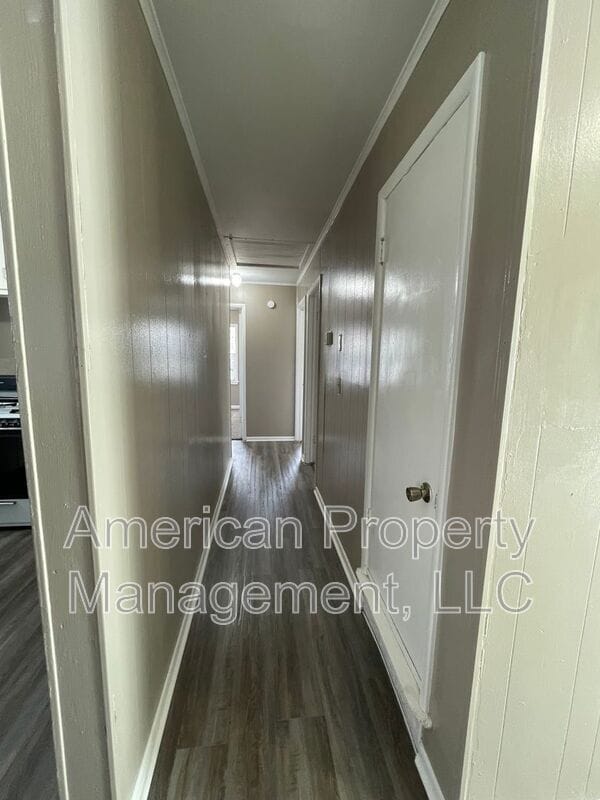 Building Photo - 2405 N Urbana Ave