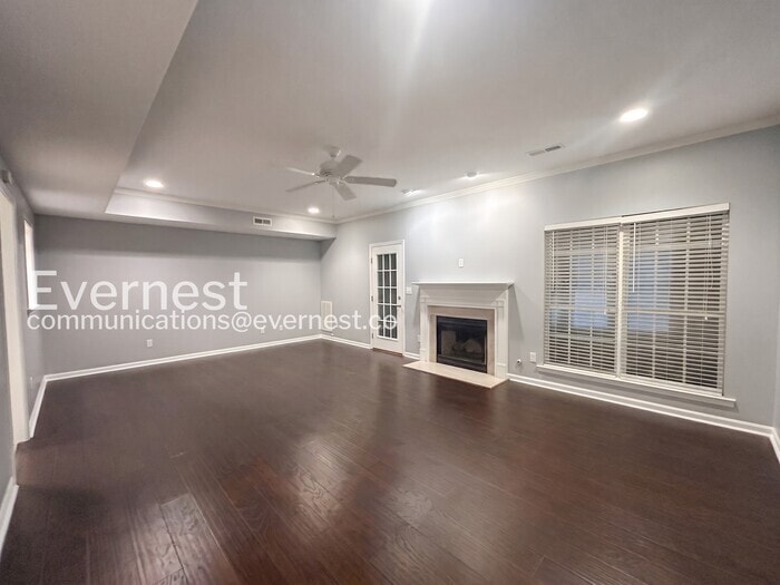 Building Photo - 632 Parkside Cir