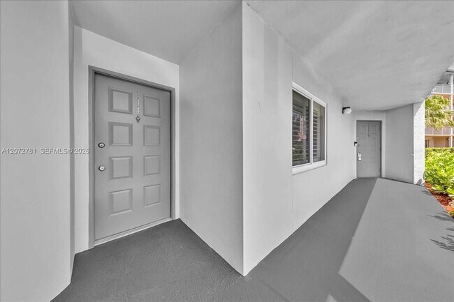 Building Photo - 1300 SW 125th Ave