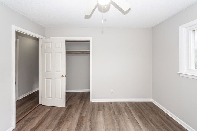 Building Photo - 4 Bedroom, 2.5 Bathroom Home on James Island