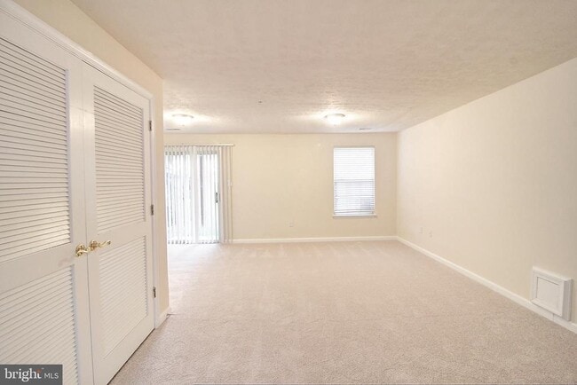 Building Photo - 7127 Ladd Cir