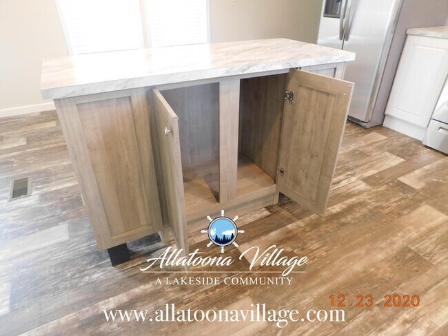 Building Photo - Brand New Home with Lake Access! 3BR/2Bth ...